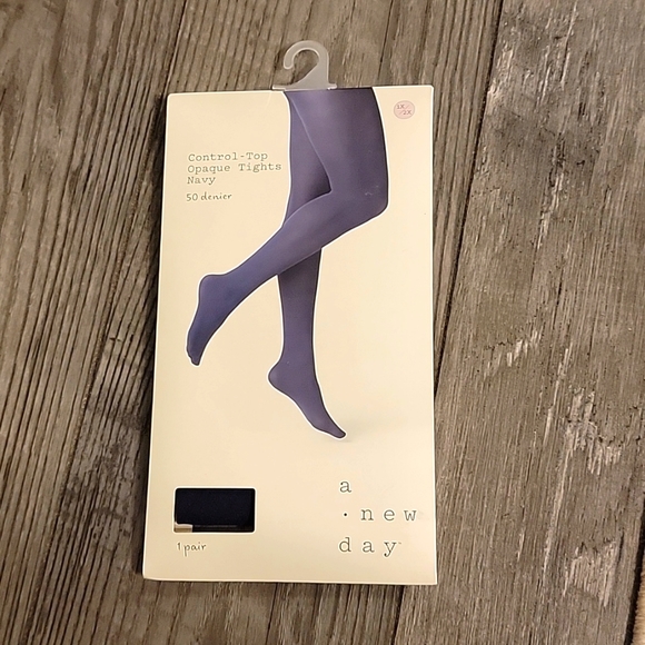 a new day Intimates & Sleepwear Womens Xl2xl 1 Pair Control Top